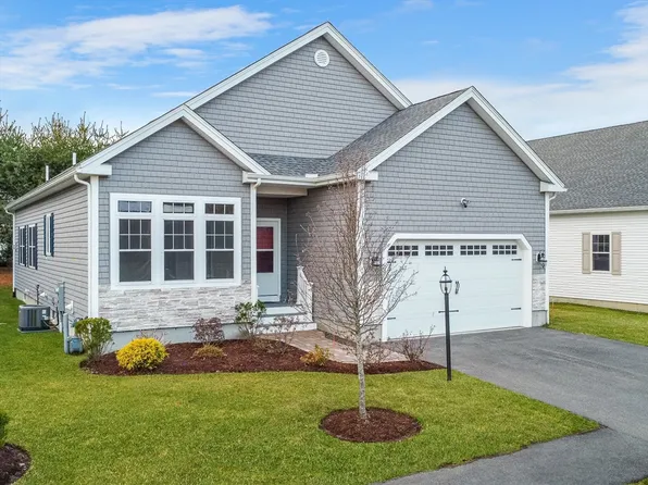 3 Country Club Cir #3, Methuen, MA 01844