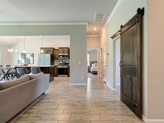 5th image of 9504 Bexhill Dr