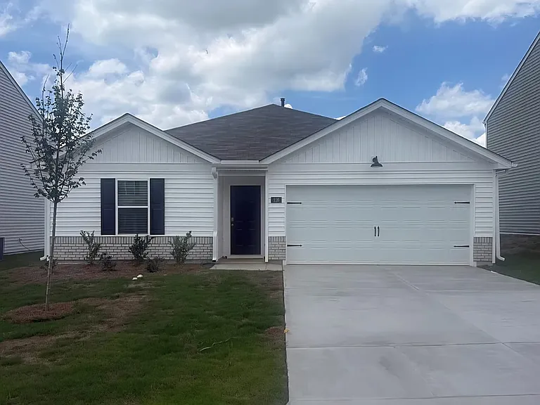 216 Olive Br — Photo 1