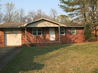 2107 SE 9th St, Bentonville, AR 72712