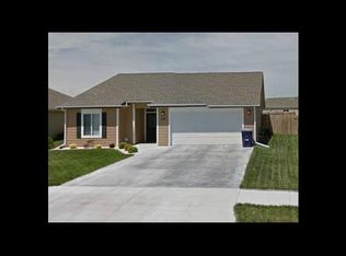 528 Northfield Rd, Manhattan, KS 66502
