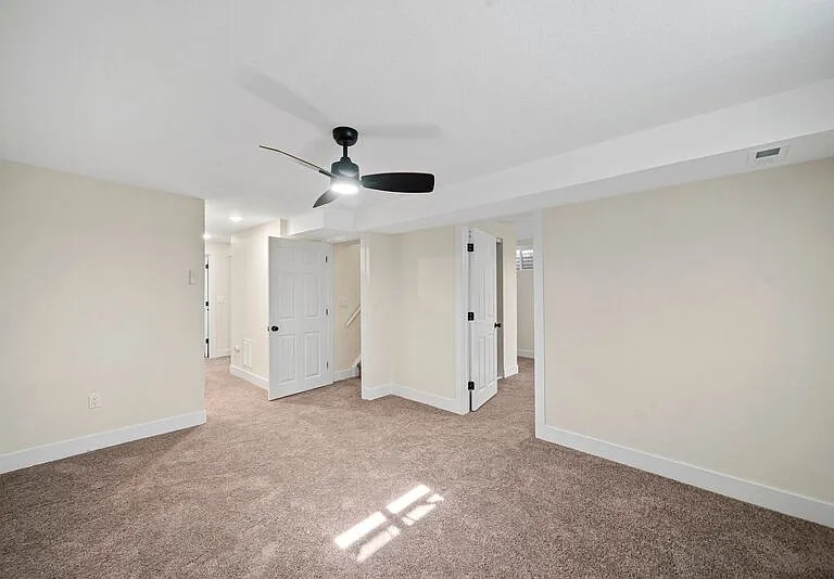 6364 Julian St — Photo 9