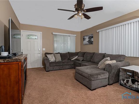 4th image of 2048 Blandin St