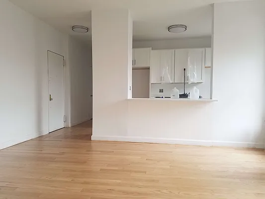 Rented by Zuz Realty | media 21