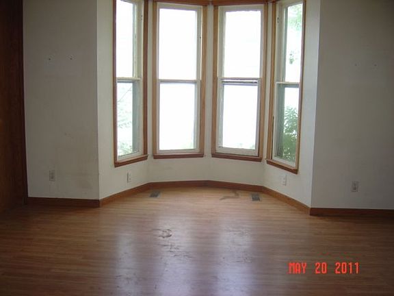 5th image of 815 E 5TH