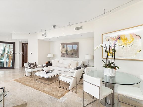 4th image of 1000 S Pointe Dr APT 608