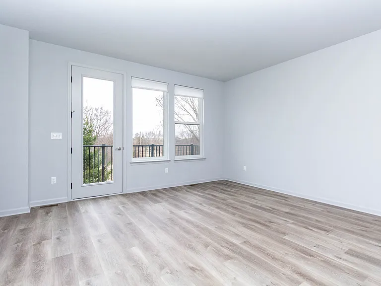 3035 Hydrangea Ln — Photo 8