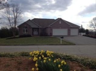 45 Chestnut Creek Dr, Hardy, VA 24101