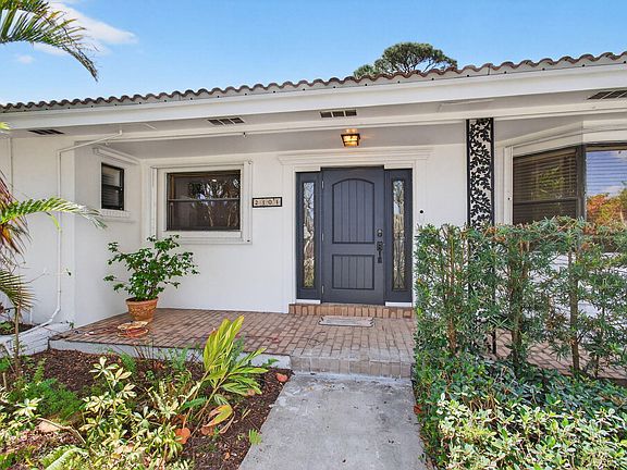 5th image of 2101 Collier Avenue