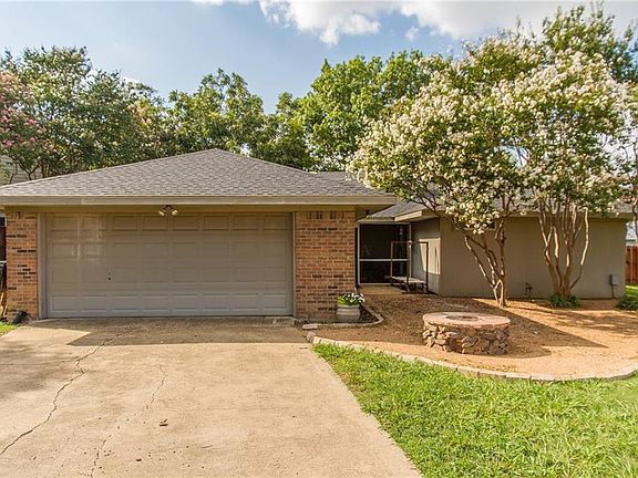 2nd image of 1406 Woodcreek Dr