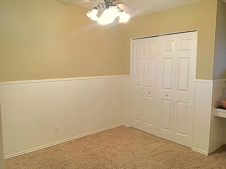 918 Briarcliff Dr — Photo 9