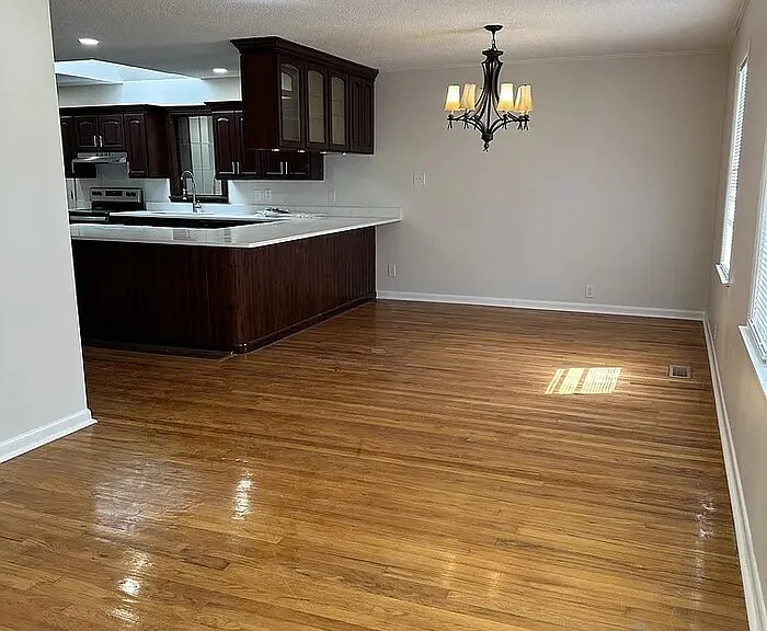 2712 Garvin Rd NW — Photo 2