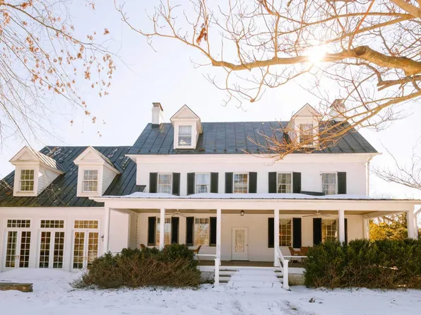 37961 Forest Mills Rd, Leesburg, VA 20175