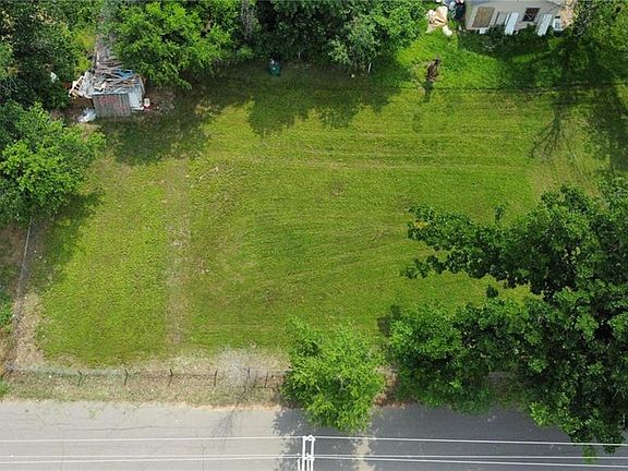 4th image of 2945 SW 9th St #31-33