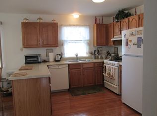 1480 Bristol Trail Rd, Lake Zurich, IL 60047