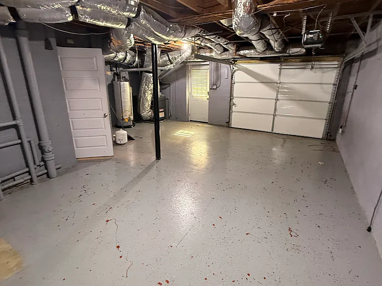 237 Eisenhower Dr — Photo 20