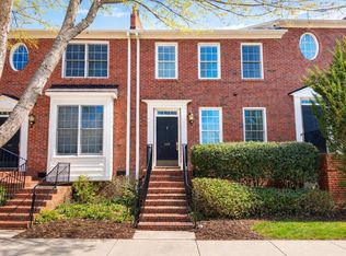 525 Copperline Dr, Chapel Hill, NC 27516