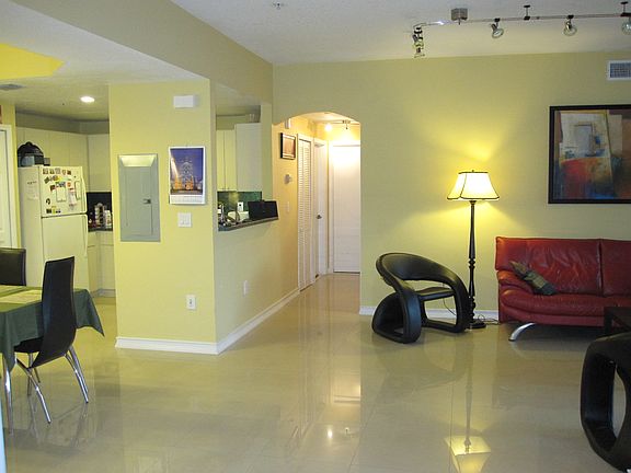 4th image of 6360 NW 114th Ave APT 204