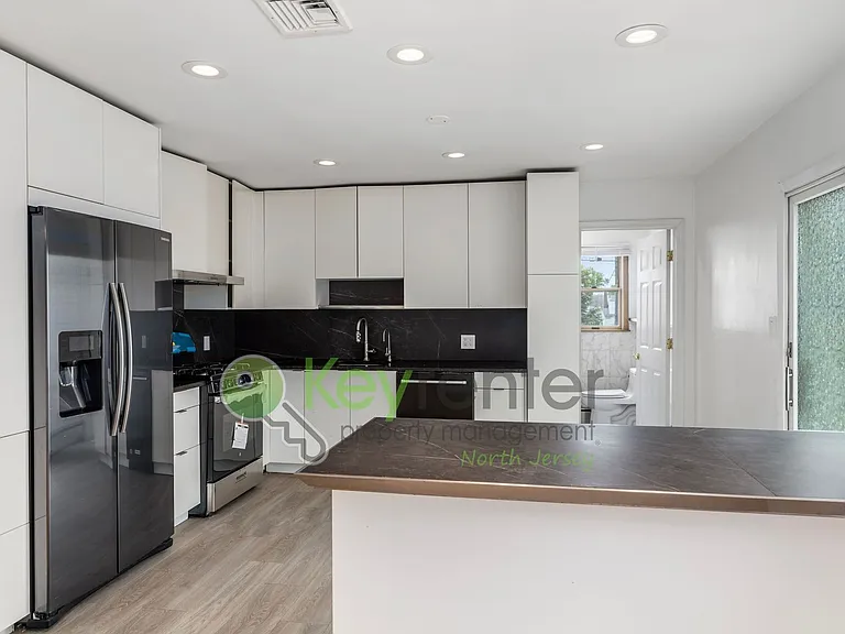 755 Spring Valley Rd — Photo 3