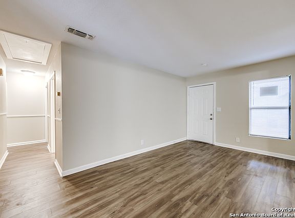 4th image of 4810 Castle Rose Dr