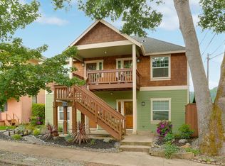 8216 N Edison St APT 4, Portland, OR 97203