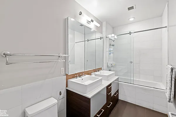 Rented by Brown Harris Stevens | media 25