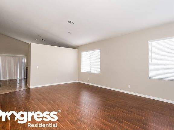 3rd image of 5447 Echo Hawk St