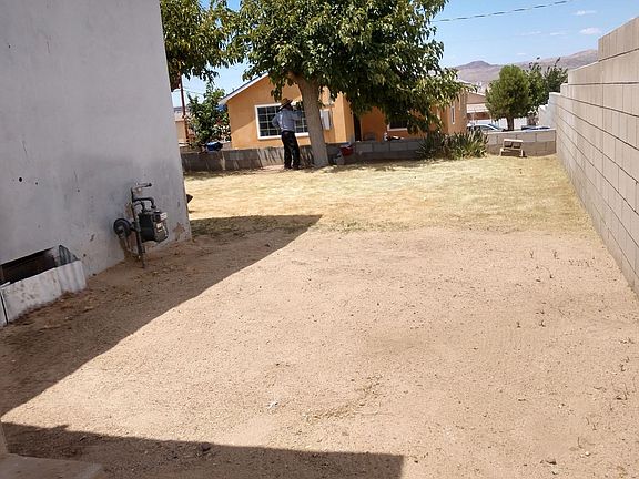 3rd image of 305 S 6th Ave