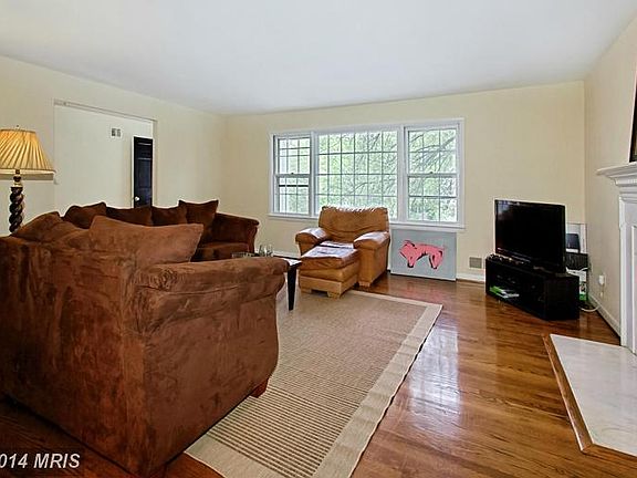 4th image of 6305 Mori St