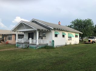 610 Noble St, Perry, OK 73077