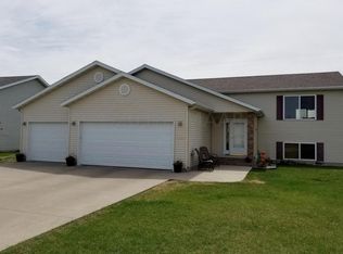 4988 45th Ave S, Fargo, ND 58104