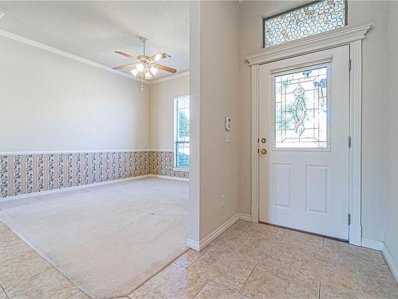 5th image of 2805 Tropicana Ave