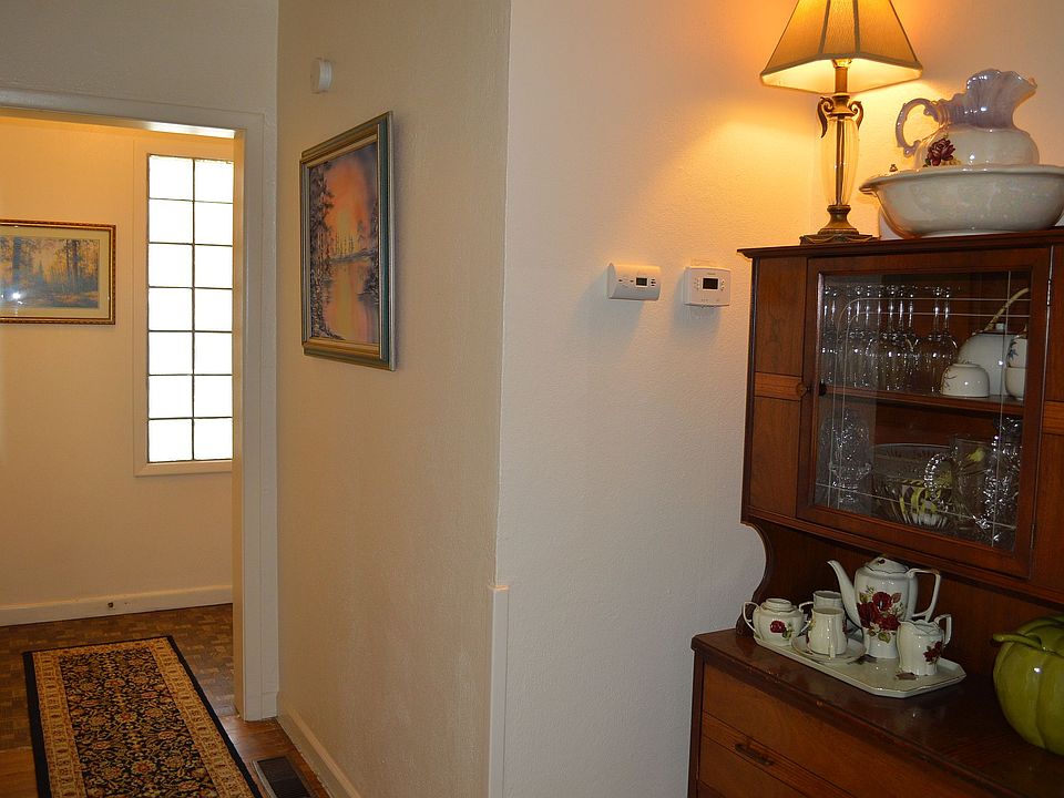 2nd image of 503 E D St #D