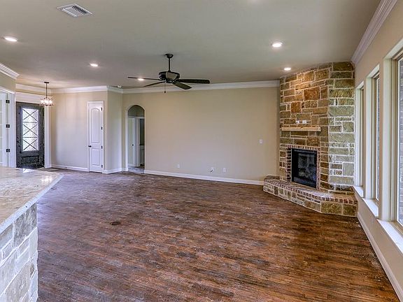 5th image of 6609 Pinehurst Dr