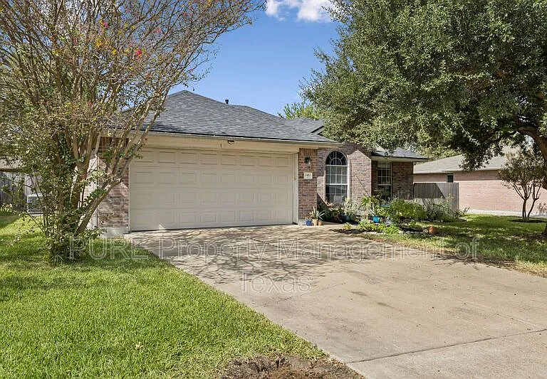 2412 Chestnut Path — Photo 2