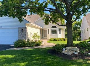 7103 Oak Pointe Curv, Bloomington, MN 55438