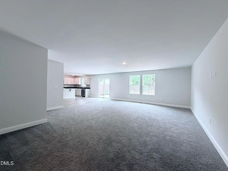 824 Roane St — Photo 5
