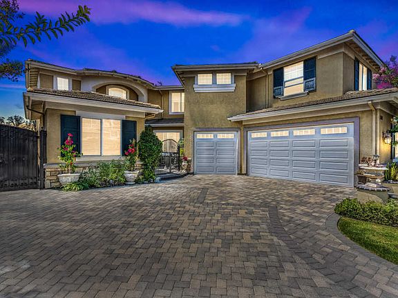5th image of 768 Sterling Hills Dr