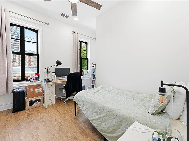 155 Grand St #2 — Photo 9