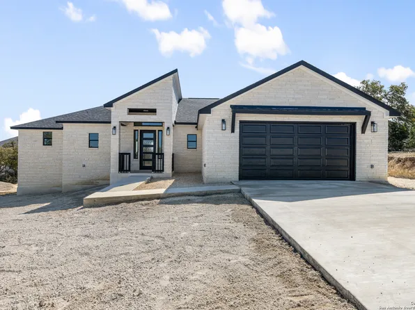 103 Eli Seal, Blanco, TX 78606