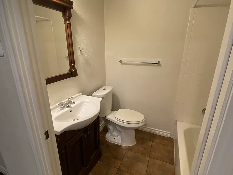 Bryan Street Apartments — Photo 16