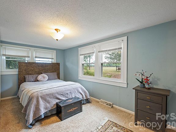 19th image of 681 Tower Rd