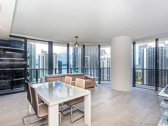 2nd image of 55 SW 9th St Unit 2903