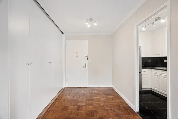 Sold by Level Group | media 10