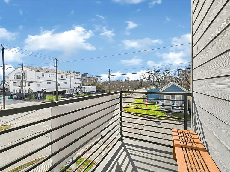 3313 Baer St — Photo 16