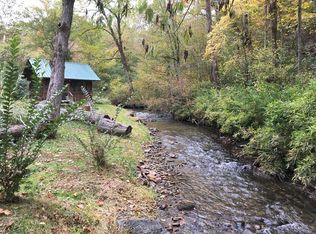 84 Barkers Creek Rd, Whittier, NC 28789