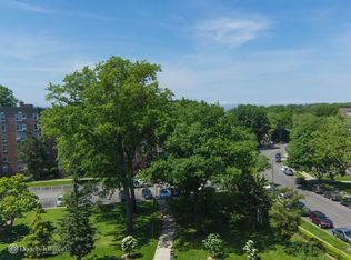 18-70 211th St APT 6G, Bayside, NY