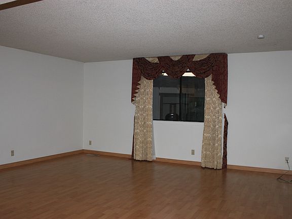4th image of 3141 Greenford Ct