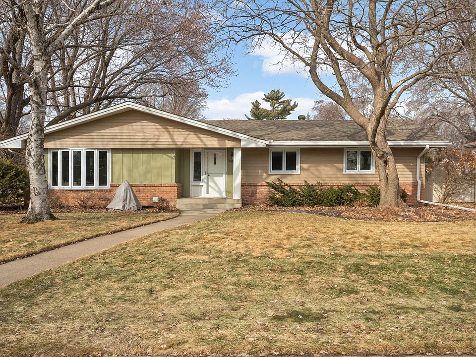 1st image of 1695 Stanbridge Ave