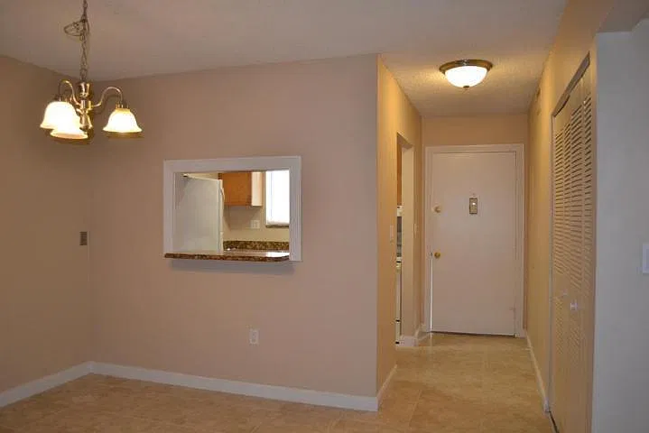 2 bed, 1.0 bath, 728 sqft, $1,850 — Photo 3